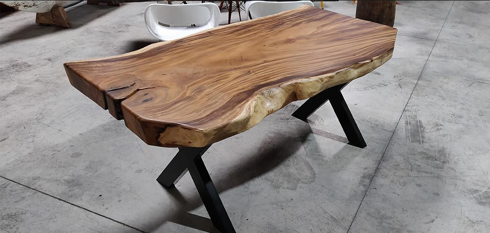 table bois massive naturel verni mat designer Annemasse 74