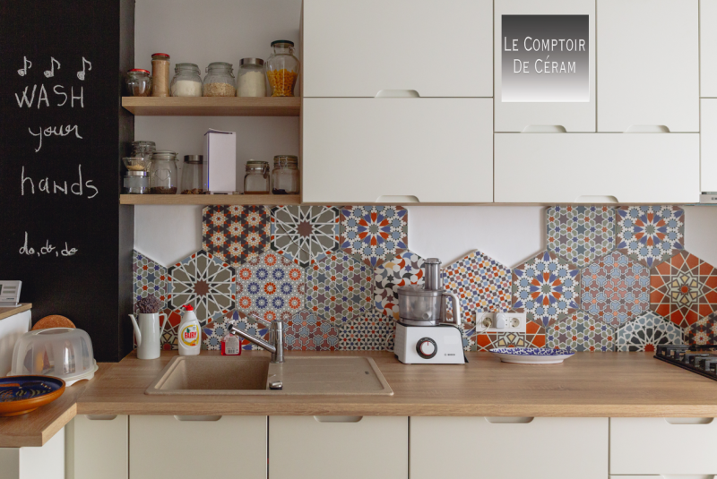 crédence cuisine tomette hexagonale à motifs carreaux de ciment bourg en Bresse 01